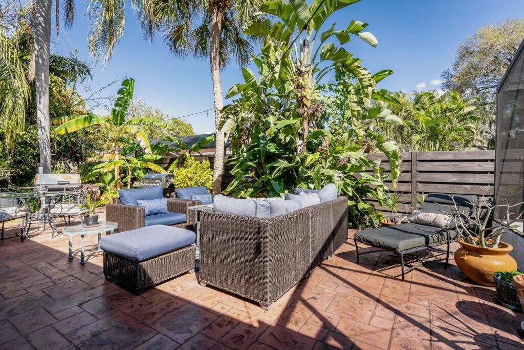 Spiritual Oasis! The Perfect Location For Those Who Have A Flair For The Healing Arts And An Eclectic, Creative Style And Sensibility.  Apartamento Sarasota Exterior foto