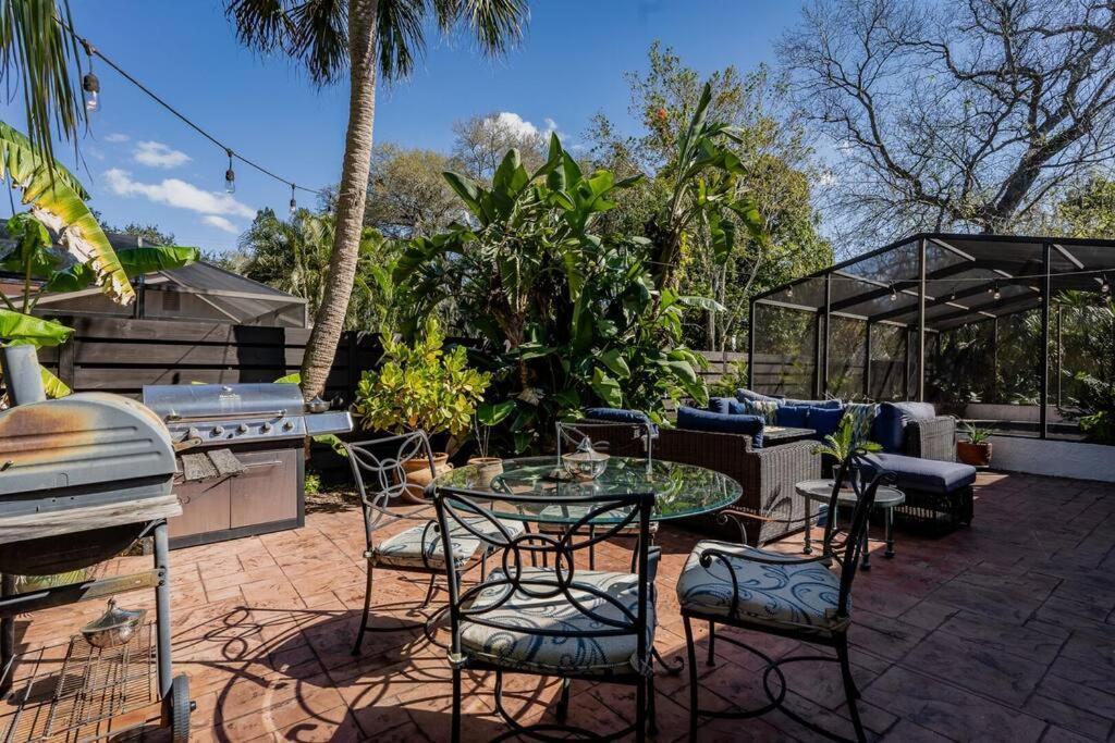 Spiritual Oasis! The Perfect Location For Those Who Have A Flair For The Healing Arts And An Eclectic, Creative Style And Sensibility.  Apartamento Sarasota Exterior foto